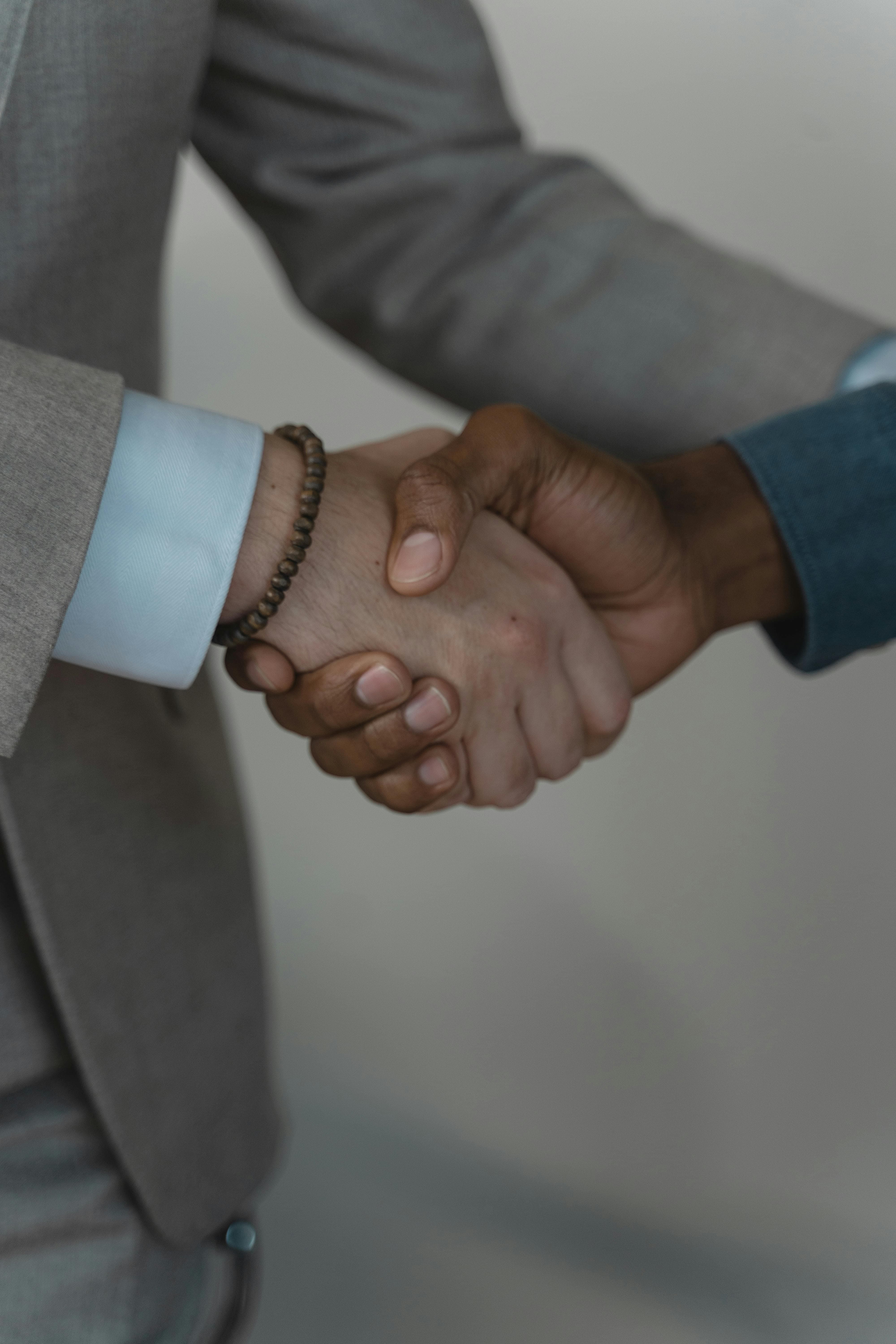 ./handshake_1781135938822